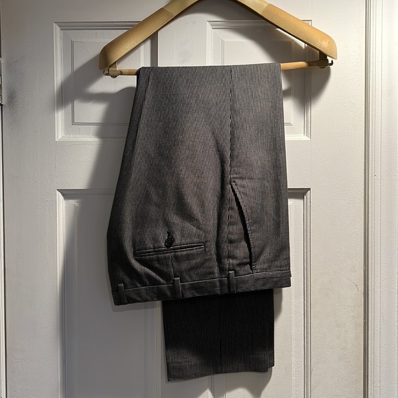 Authentic Gucci Suit - Black/White - Picture 6 of 7